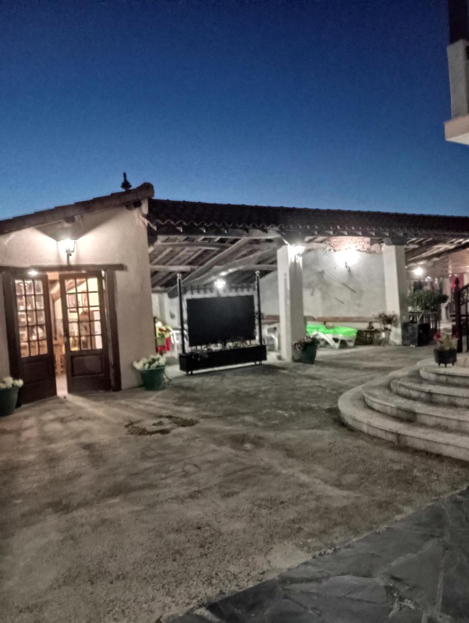 O Toxal Villa Monforte De Lemos Bagian luar foto